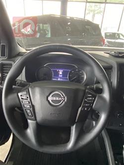 نيسان فرونتر